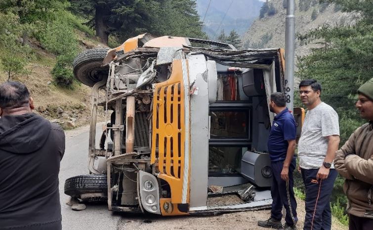 Uttarakhand: Accident on Gangotri Highway, bus carrying passengers from ...